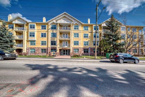 204 - 2212 34 Avenue Sw, Home with 2 bedrooms, 2 bathrooms and 1 parking in Calgary AB | Card Image