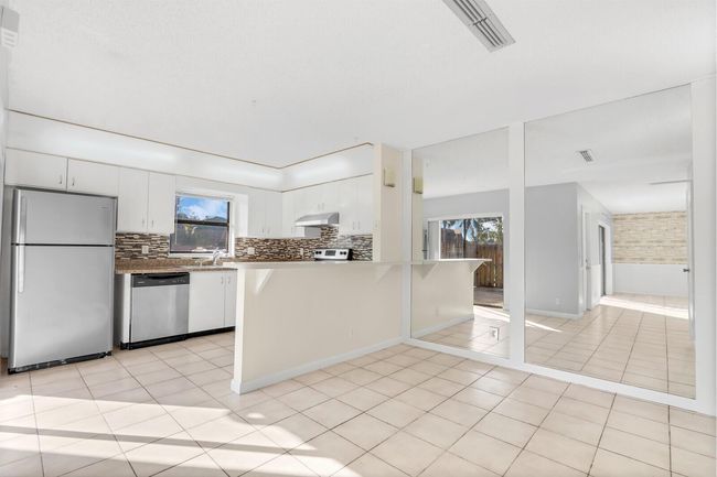 APT-23B - 1458 N Lawnwood Cir, Condo with 2 bedrooms, 3 bathrooms and null parking in Fort Pierce FL | Image 15