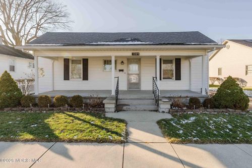 1304 Douglas Parkway, Findlay, OH, 45840 | Card Image