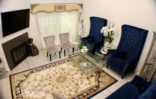 21015 Gresham St, Canoga Park, CA, 91304-1788 | Card Image