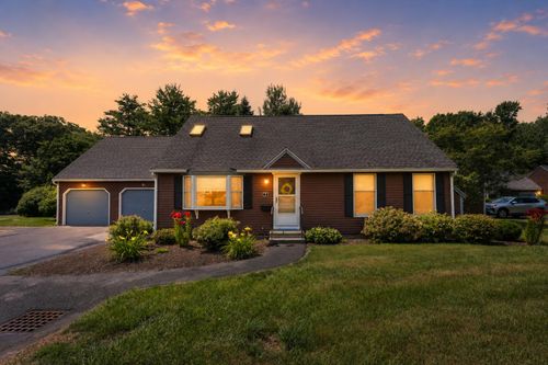 2-2 Cortland Cir, Bangor, ME, 04401-2939 | Card Image