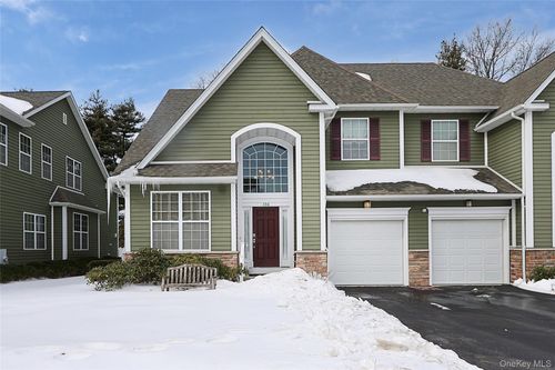 106 Victoria Pl, Huntingtn Sta, NY, 11747-4511 | Card Image