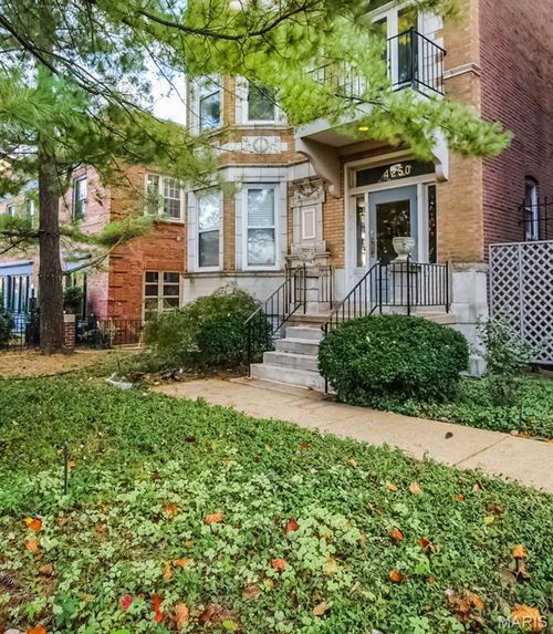 a-4250 Lindell Blvd, Saint Louis, MO, 63108-2939 | Card Image
