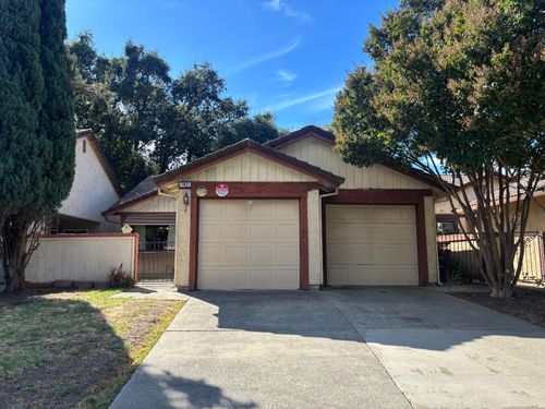 7821 Shimmer River Ln, Citrus Heights, CA, 95610-2447 | Card Image
