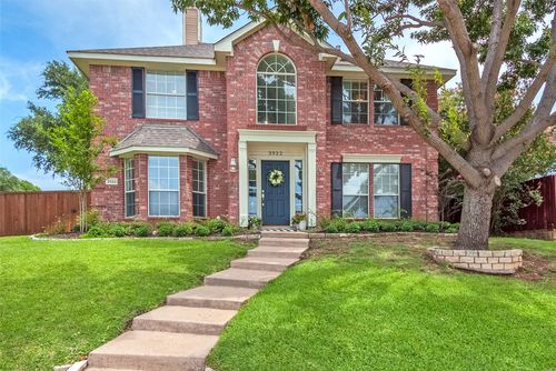 3922 Rolling Oaks Dr, Carrollton, TX, 75007-1055 | Card Image