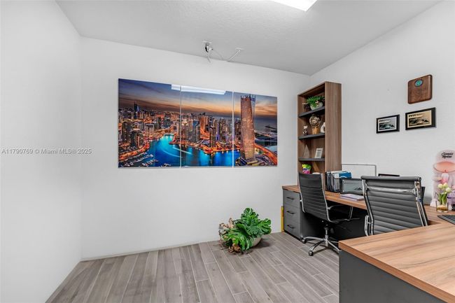 809 Se 16 Th Ct, Townhouse with 3 bedrooms, 3 bathrooms and null parking in Homestead FL | Image 32