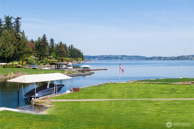 8580 Hunts Point Ln, House other with 5 bedrooms, 6 bathrooms and 3 parking in Hunts Point WA | Image 39