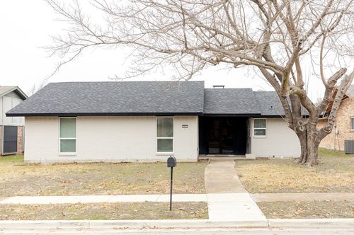 2025 Glencrest Ln, Garland, TX, 75040-4109 | Card Image