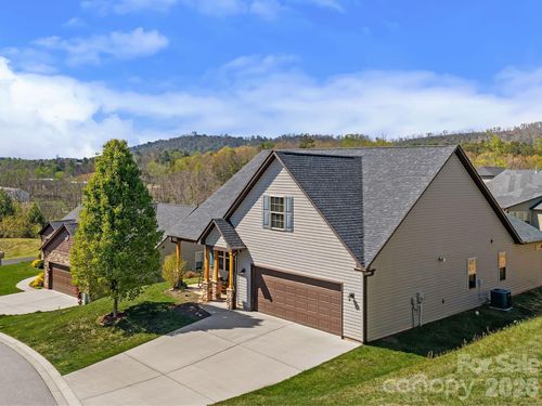 233 Water Leaf Dr, Weaverville, NC, 28787-0360 | Card Image