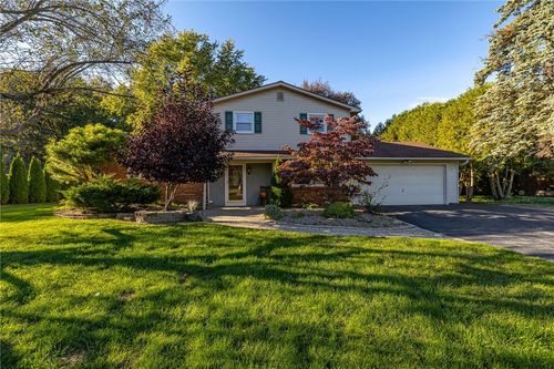 672 Gasberry Ln, Webster, NY, 14580-2620 | Card Image