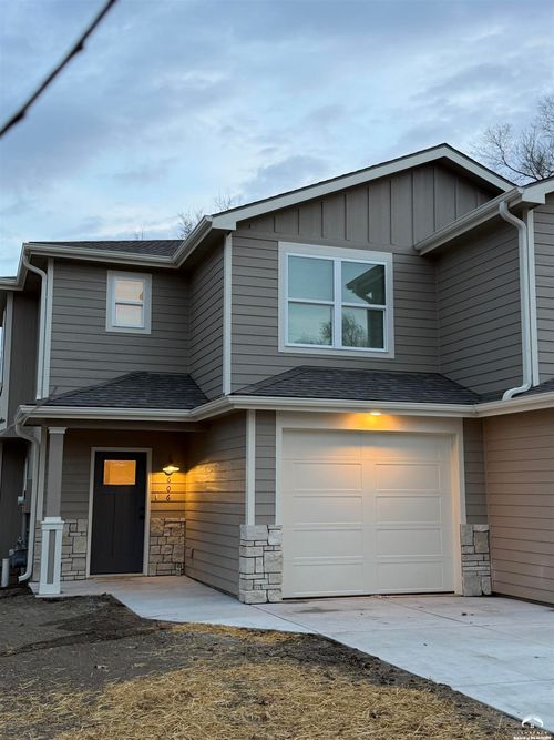 606 North St, Lawrence, KS, 66044-5366 | Card Image