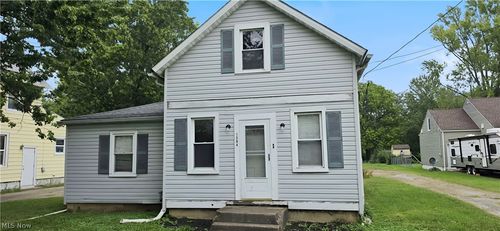 1394 East Ave, Elyria, OH, 44035-8168 | Card Image