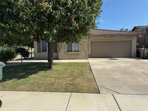 2403 Trapper St, Bakersfield, CA, 93313-5682 | Card Image