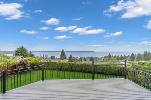 2340 Orchard Lane, West Vancouver, BC, V7V4X6 | Card Image