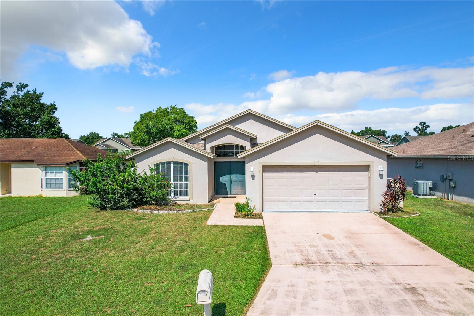 Shepherd Oaks St, Lakeland, FL 33811