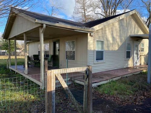 175 W Hartel St, Sour Lake, TX, 77659-2889 | Card Image