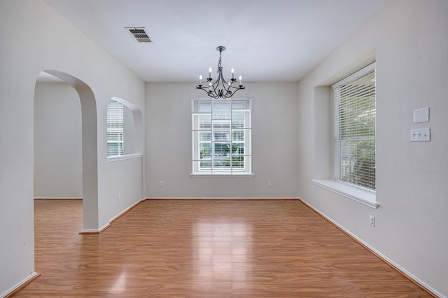 Dining area is light & bright. | Image 12