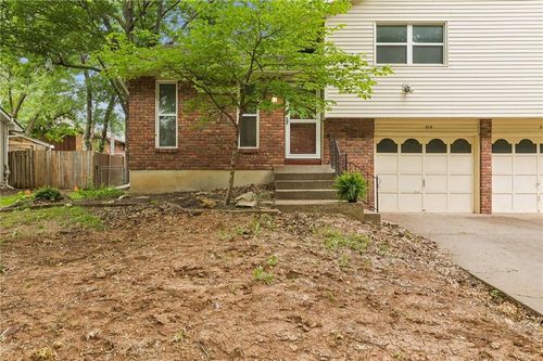 515 S Cardinal Dr, Olathe, KS, 66062-1844 | Card Image