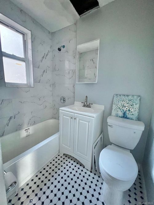 2-81-36 Baxter Ave, New York, NY, 11373 | Card Image