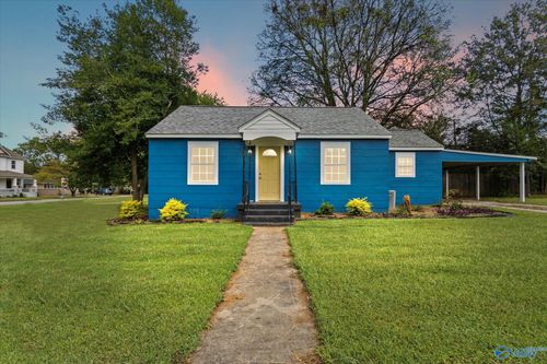 1024 9th Ave Se, Decatur, AL, 35601-3930 | Card Image