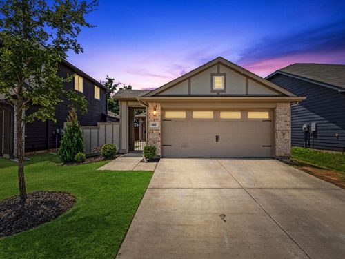 560 Val Verde St, Aubrey, TX, 76227-1719 | Card Image