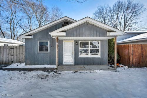 6385 Rosebelle Ave, North Ridgeville, OH, 44039-3079 | Card Image