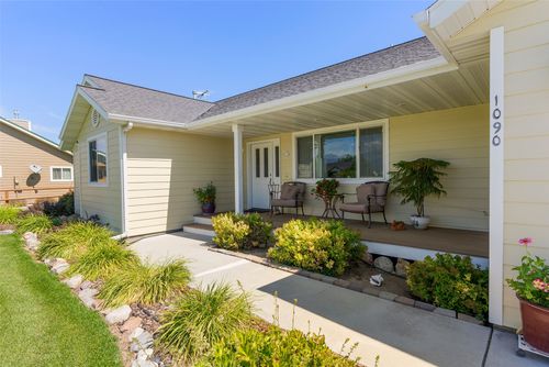 1090 Centennial Ln, Corvallis, MT, 59828-9314 | Card Image