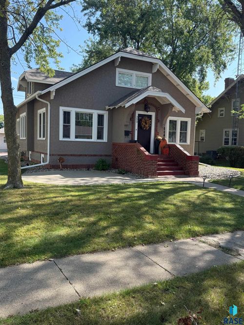 200 S 3rd St Street, Beresford, SD, 57004 | Card Image