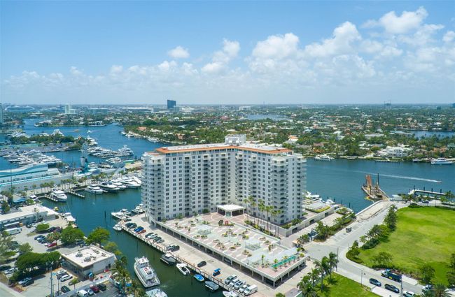 APT-404 - 1 Las Olas Cir, Condo with 2 bedrooms, 2 bathrooms and null parking in Fort Lauderdale FL | Image 53