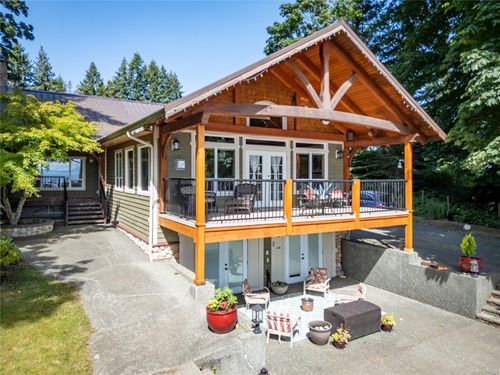 8947 Clarkson Ave, Black Creek, BC, V9J1B2 | Card Image