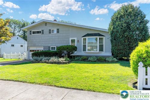 1538 W Woodlawn St, Allentown, PA, 18102-1051 | Card Image