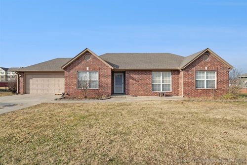 18910 Canyon Creek Rd, Claremore, OK, 74017-1005 | Card Image