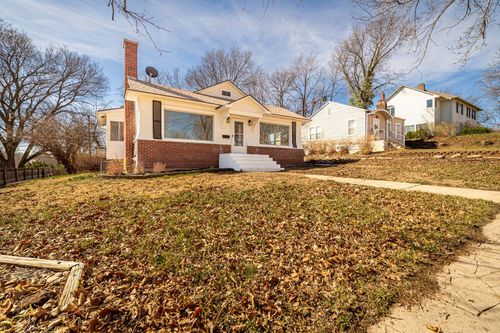 824 W 9th St, Concordia, KS, 66901 | Card Image