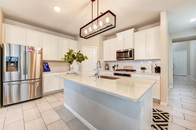 17715 White Lightning Way, House other with 3 bedrooms, 3 bathrooms and 2 parking in Spring TX | Image 8