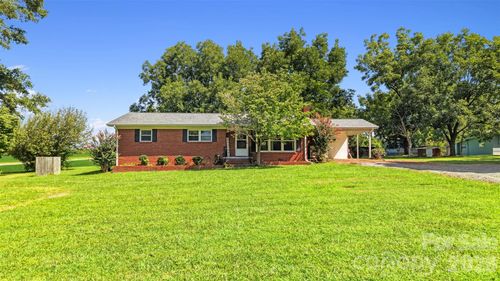37631 Saw Mill Rd, New London, NC, 28127-9545 | Card Image