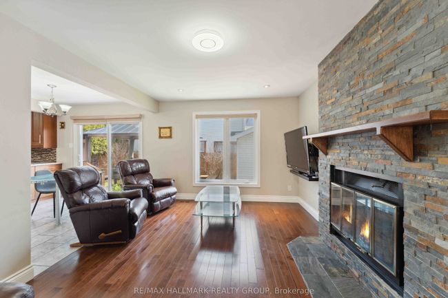 1426 Larkhaven Cres, House other with 3 bedrooms, 4 bathrooms and 4 parking in Orleans ON | Image 6