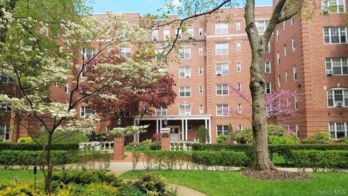 apt-2n-77 113th St, Forest Hills, NY, 11375-7147 | Card Image
