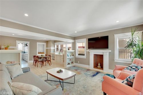 971 Manzanita St, Los Angeles, CA, 90029 | Card Image