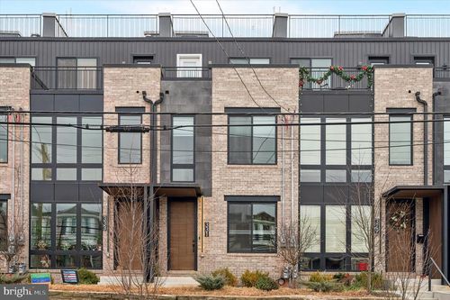 331 Fountain St, PHILADELPHIA, PA, 19128-4511 | Card Image