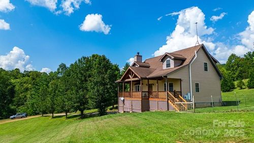 266 Gale Trl, Franklin, NC, 28734-2110 | Card Image