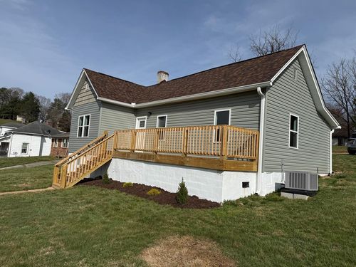 412 Dobyns St, Galax, VA, 24333-2026 | Card Image