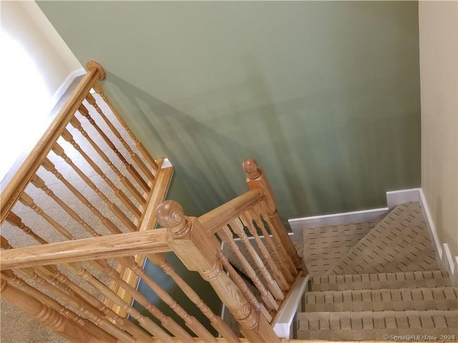 10 Overlook Dr, House other with 3 bedrooms, 2 bathrooms and null parking in Danbury CT | Image 4