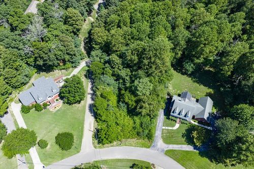 415 Auguste Cir, Cookeville, TN, 38506-6383 | Card Image