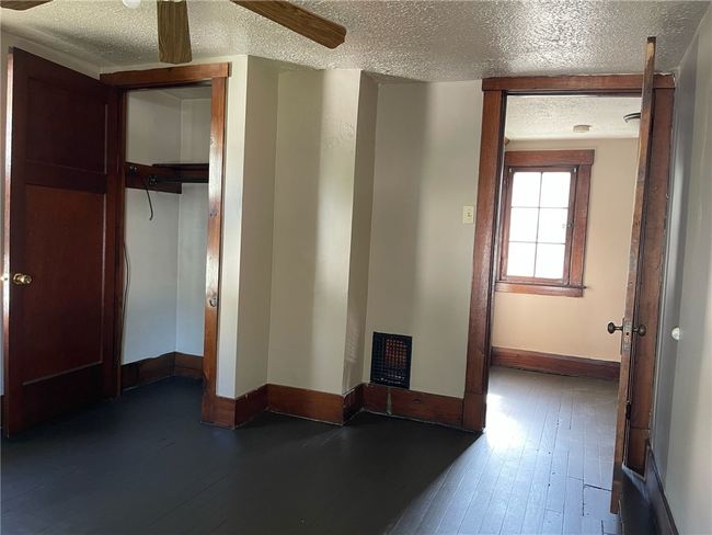 412 20 Th St, House other with 2 bedrooms, 1 bathrooms and 1 parking in Beaver Falls PA | Image 15
