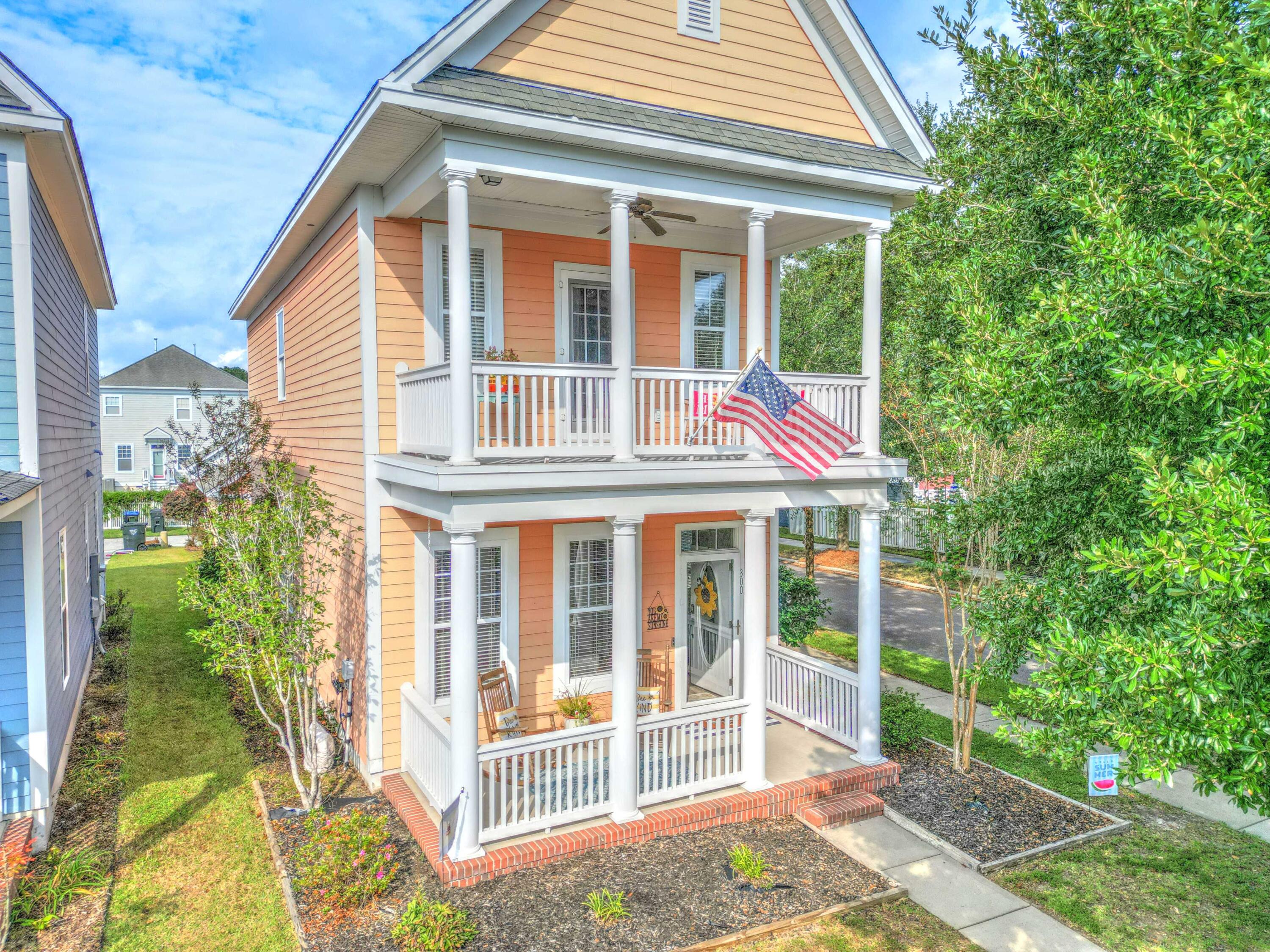 Barberry St, Summerville, SC 29483