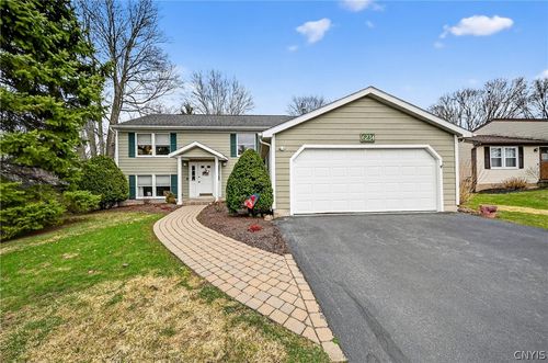 6234 Wynmoor Dr, Cicero, NY, 13039-8862 | Card Image