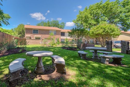 520 Pecan Acres Ct, Arlington, TX, 76013-7119 | Card Image