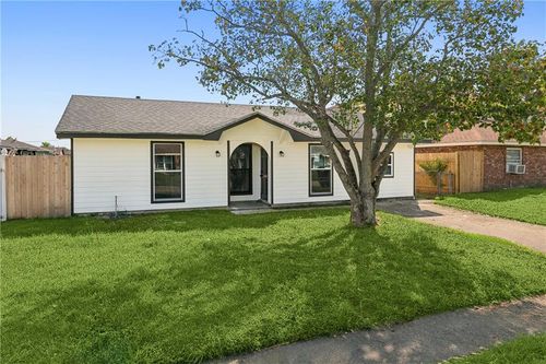 141 Dillard Dr, Avondale, LA, 70094-2535 | Card Image