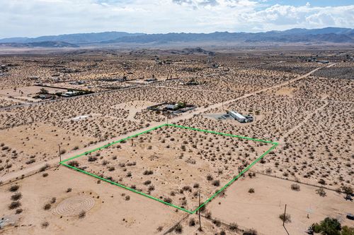 306 Stonehill Ave, Joshua Tree, CA, 92252 | Card Image