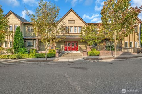 b105-1731 10th Avenue Ne, Issaquah, WA, 98029 | Card Image